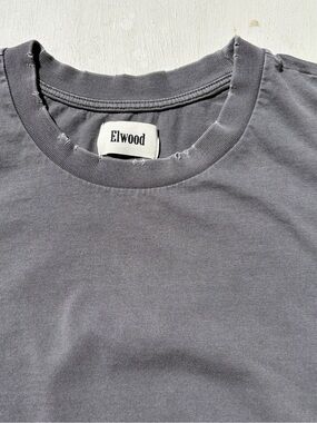 Men's Elwood T-Shirt Gray Solid S Cropped Modern Biker Distress 50s Brando Dean